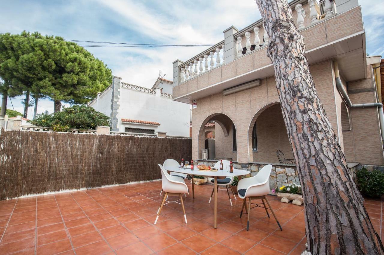 Casa Samara Villa กาสเตย์เดเฟลส์ ภายนอก รูปภาพ